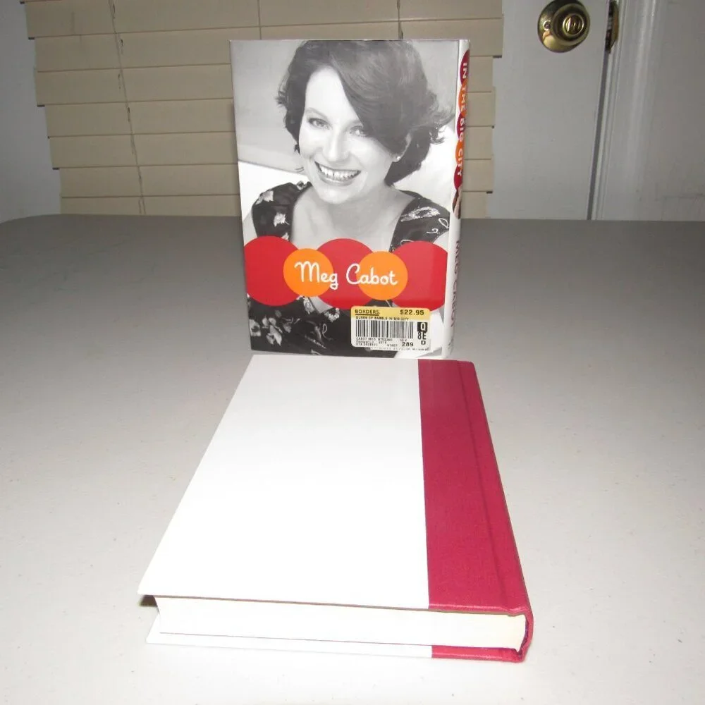 Meg Cabot 💬👠 big
